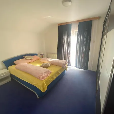 Villa 1 *